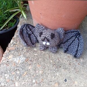 Halloween vampire bat amigurumi